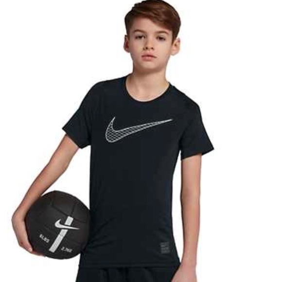 SOLD 🛍 Nike Boys’ Fitted Pro Shirt - Picture 2 of 6